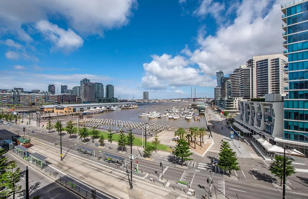 Docklands Private Collection - City Harbour Apartments-1