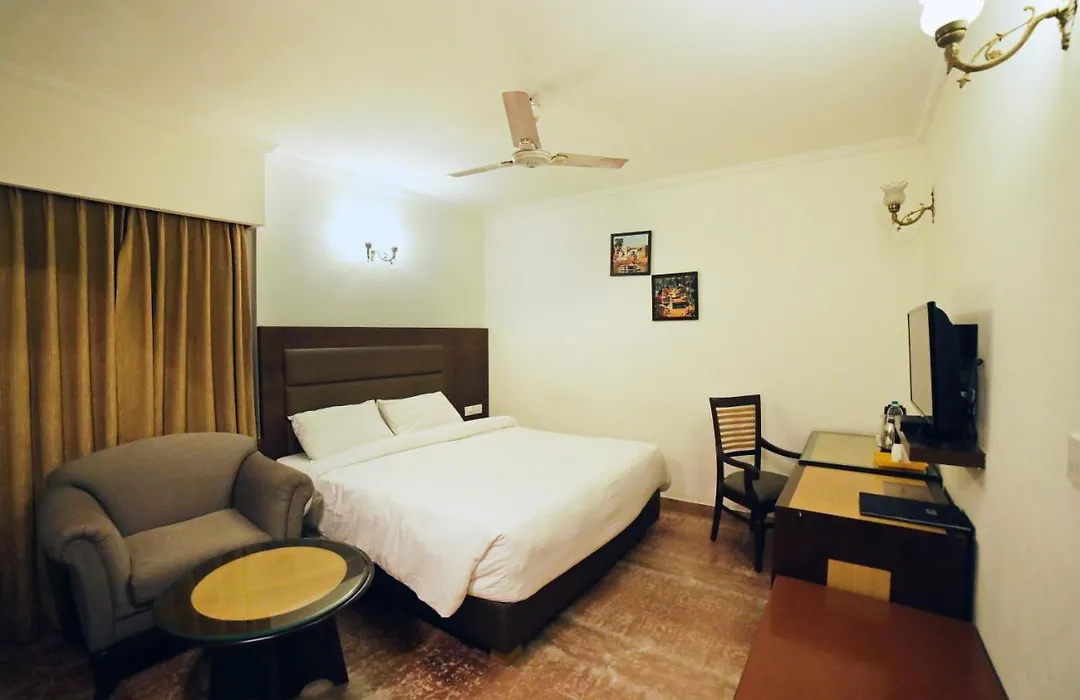 Hotel Meraden Grand-1