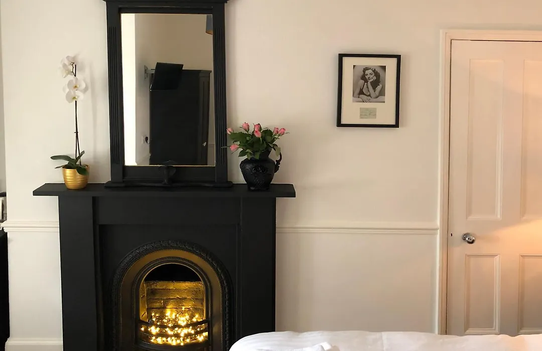 High Tor Guest House-1