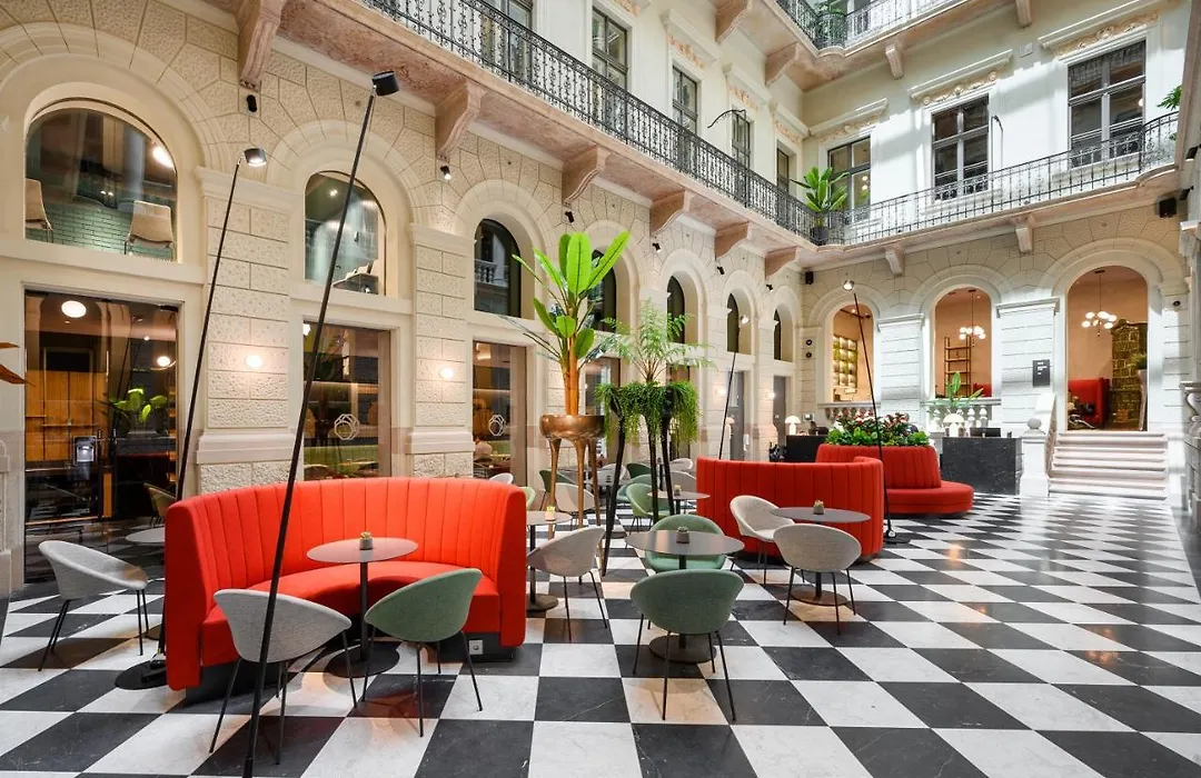 Hotel Oktogon Haggenmacher By Continental Group-1