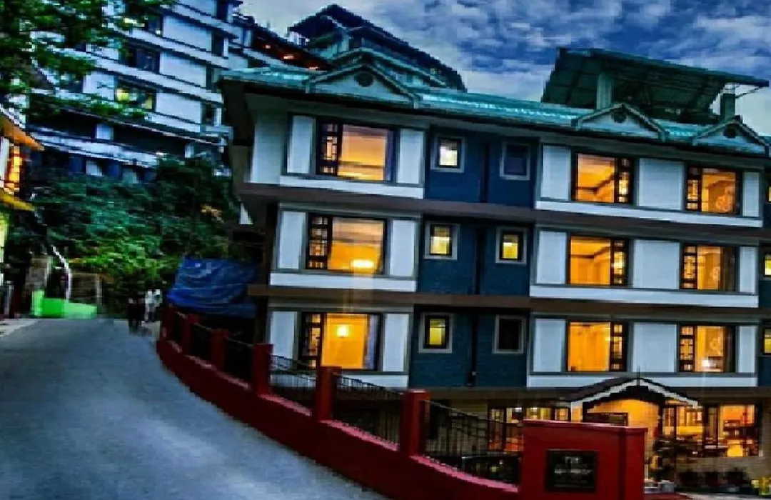 Muscatel Grand Silkroute - 300 Mts From Mg Marg-1