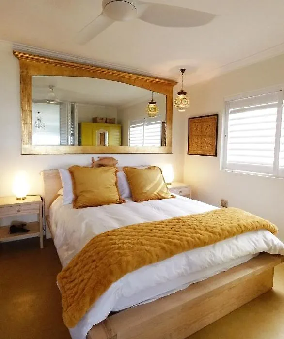 Dolphin Inn Guesthouse-1