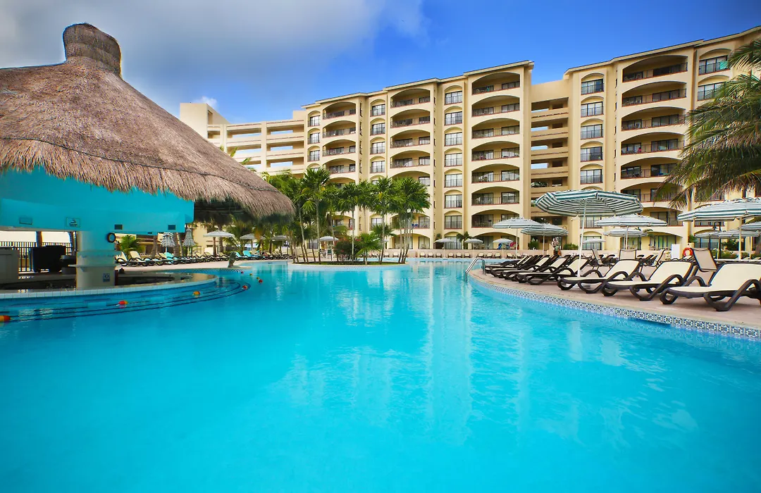 The Royal Islander - An All Suites Resort-1