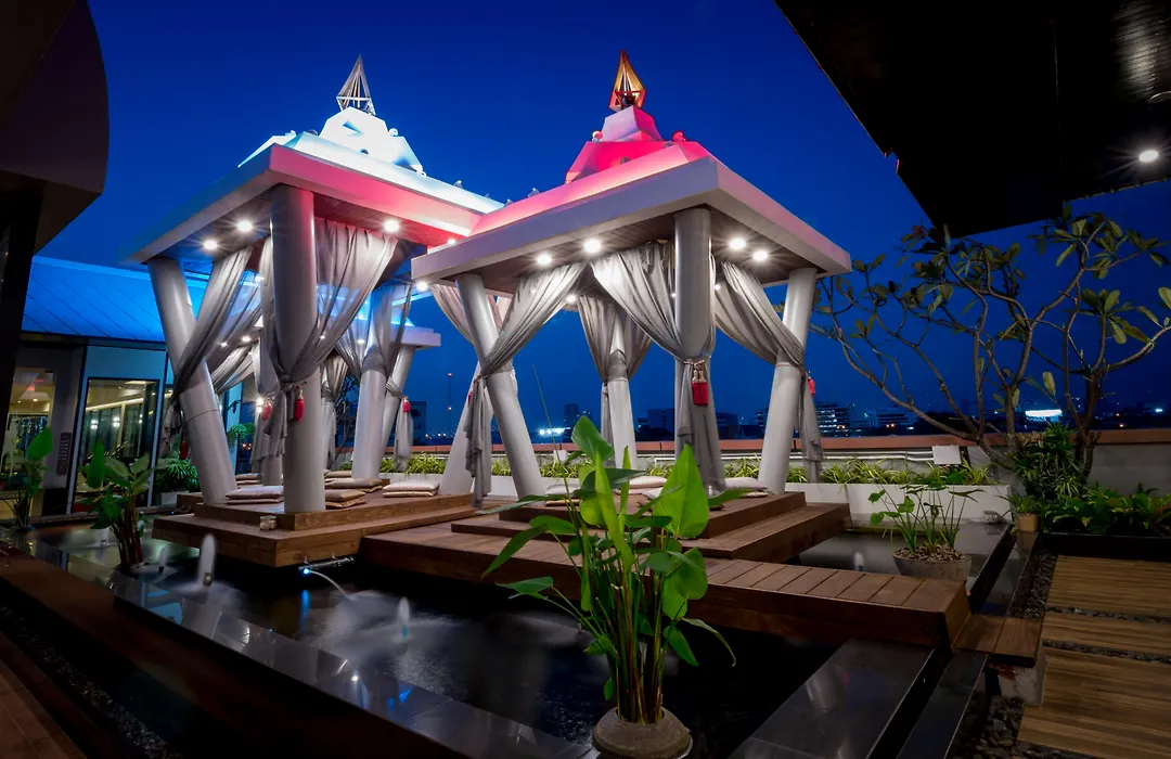 Nouvo City Hotel-1