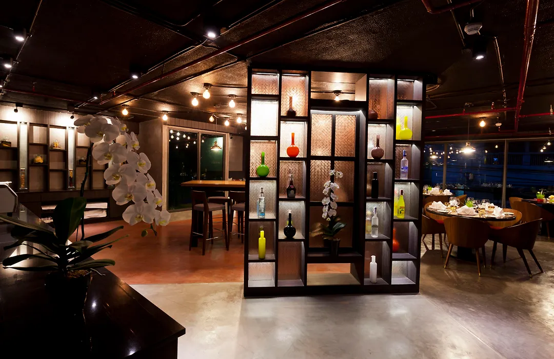 Rakyim Siam - Sukhumvit 15-1