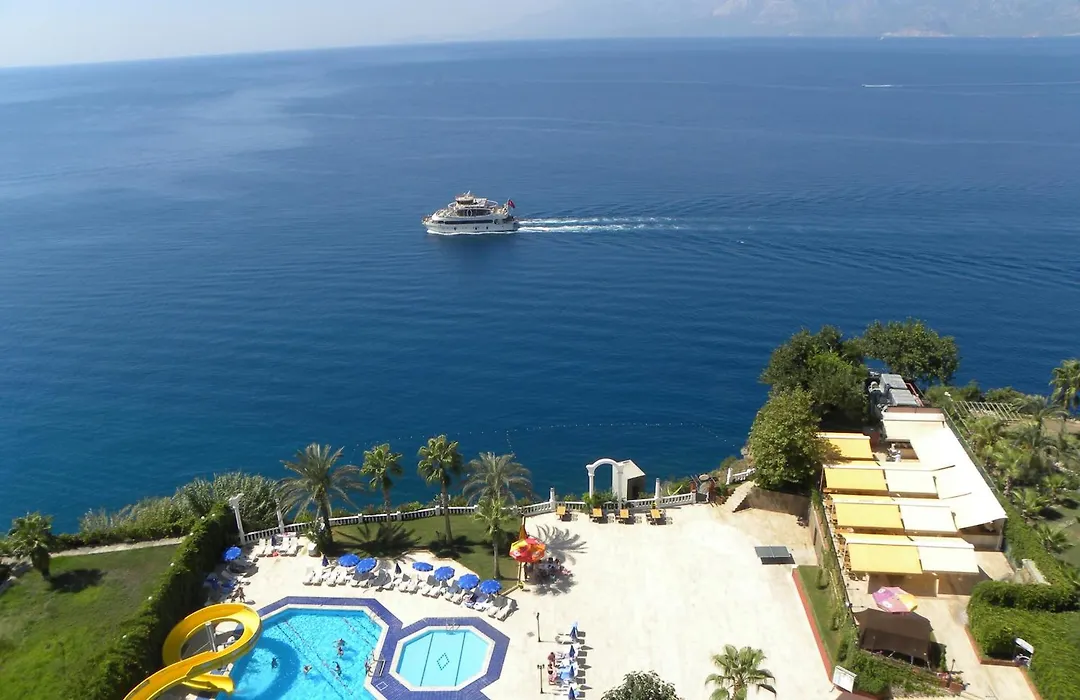 Adonis Hotel-1