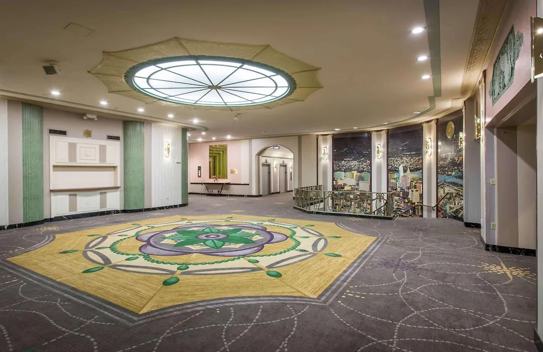 Hilton Cincinnati Netherland Plaza-1