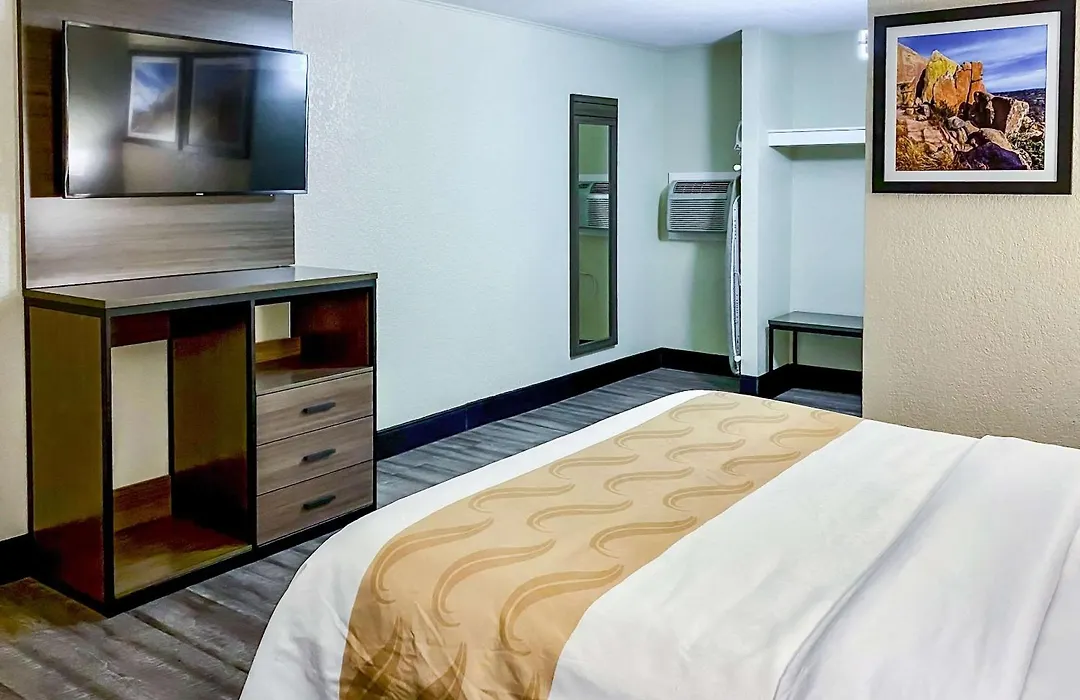 Quality Inn & Suites Airport-1