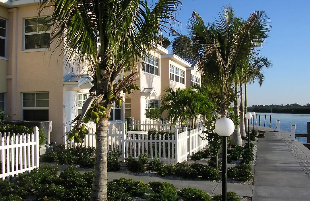 Barefoot Beach Resort-1