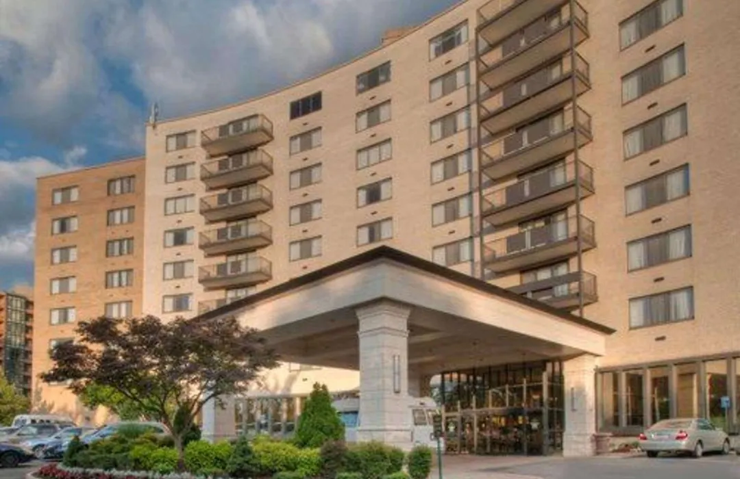 Clarion Collection Hotel Arlington Court Suites-1