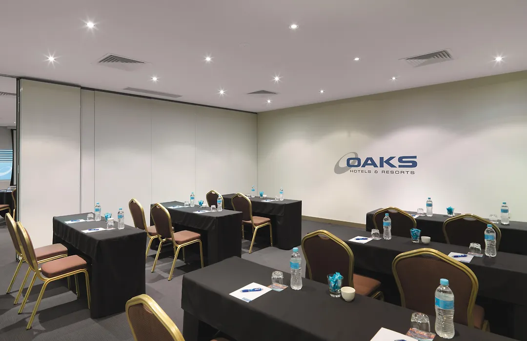 Oaks Melbourne On Collins Suites-1