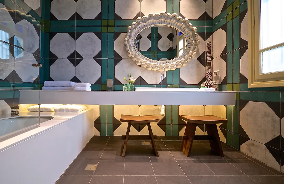 Alma Boutique Hotel & Lounge-1