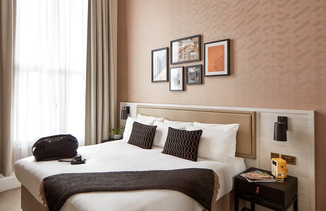 The Clermont London, Victoria-1