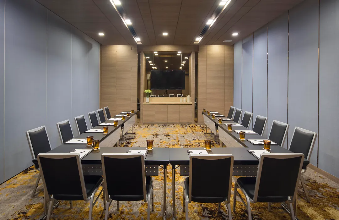 Solitaire Bangkok Sukhumvit 11 By Kingston Hotels-1