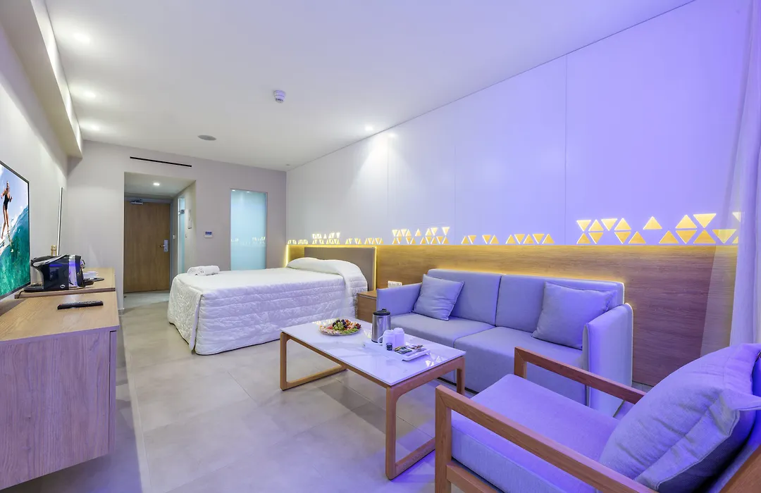 Seasons Hotel (Adults Only)-1