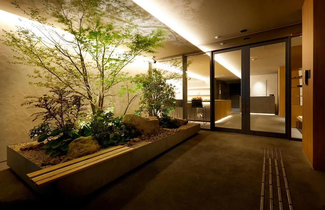 Tsuki Tokyo-1