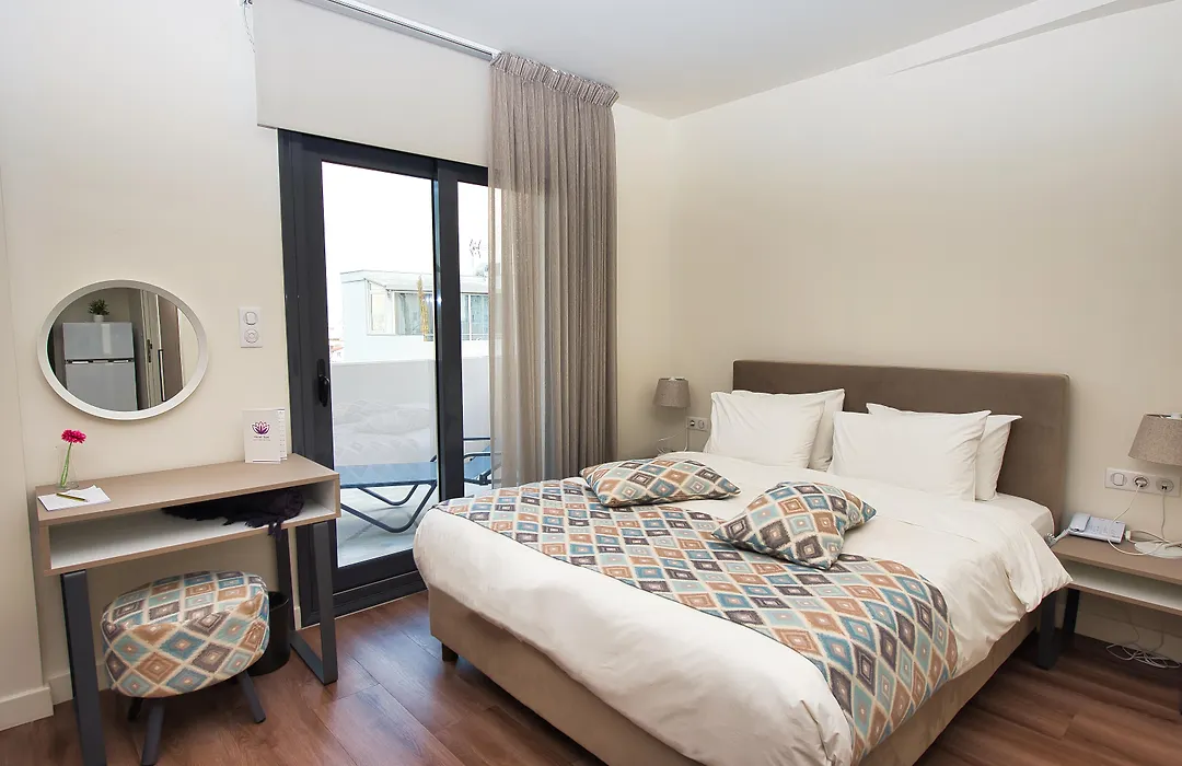 Urban Nest - Suites & Apartments-1