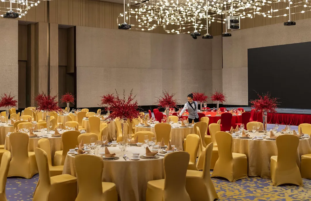 Hilton Garden Inn Shenzhen World Exhibition & Convention Center-1