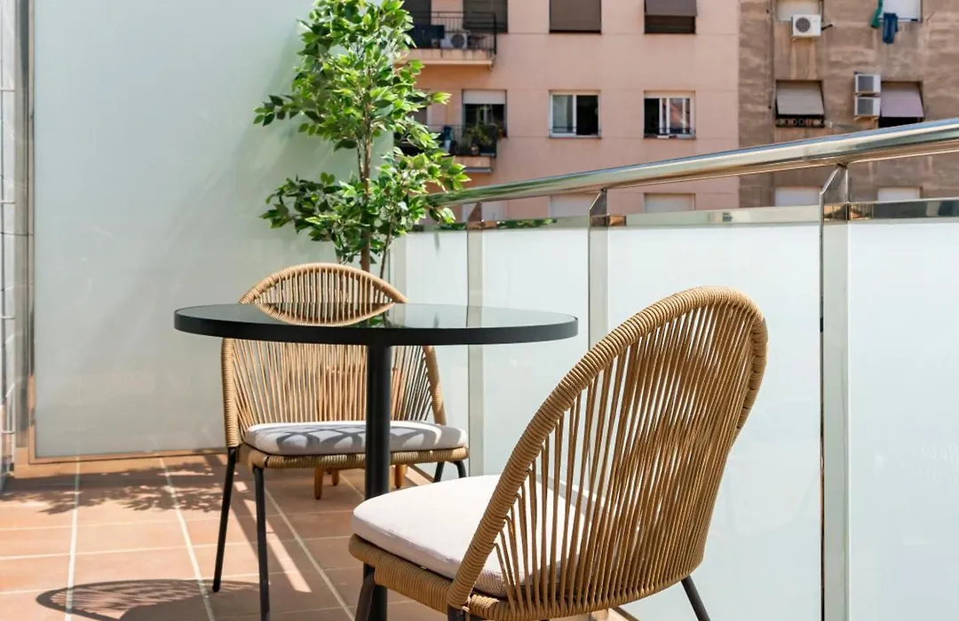 Limehome Barcelona Carrer De Besalu 82-1