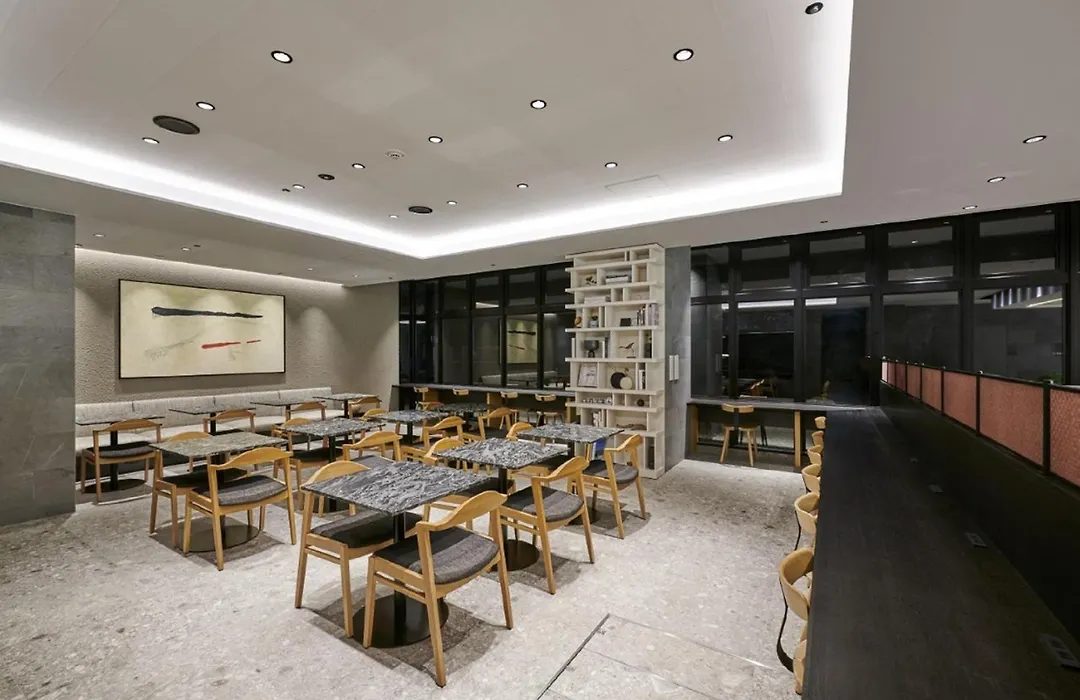 Oakwood Hotel Oike Kyoto-1