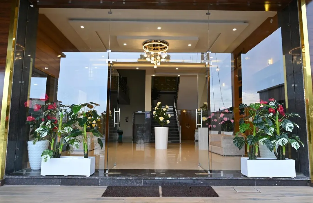 Hotel Vasdaa Grand-1