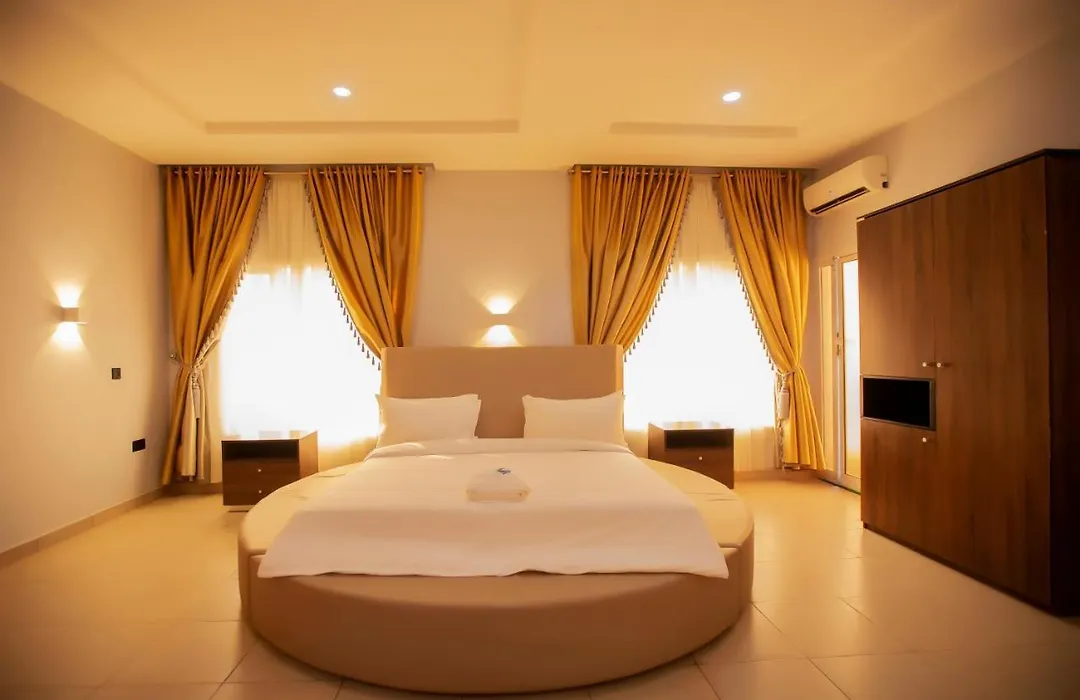 Triple 9 Apartments,Pool & Spa-1