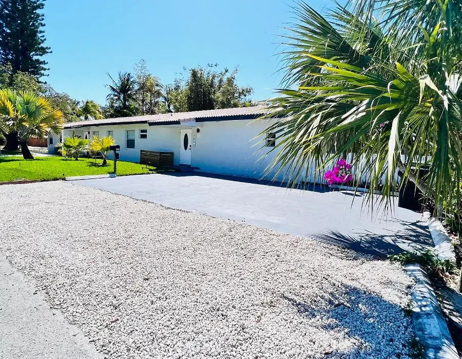 Cocobay 2Br Condos Near Beach, Galleria Mall, Wilton Manors, Cruise Port-1