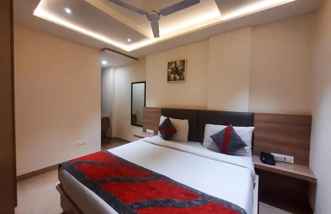 Hotel Tripple Tree - Near Ganga Ram & Blk Hospital - Karol Bagh-1