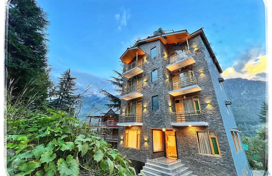 North Deodar Avenue, Manali-1