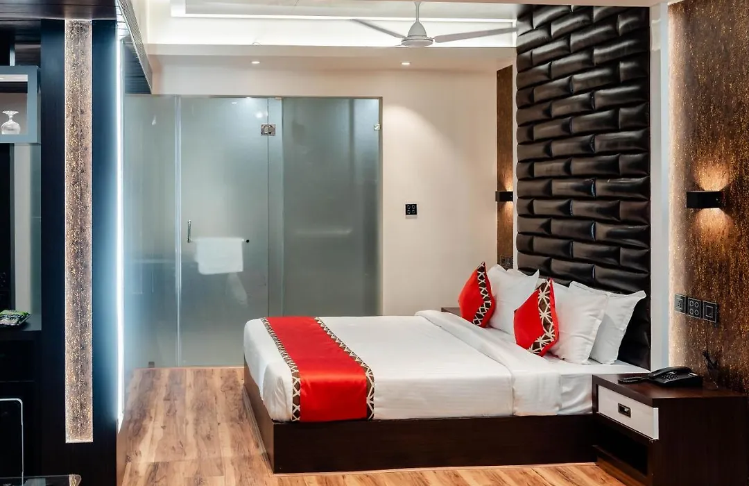 Divan Clarks Inn Goa-1