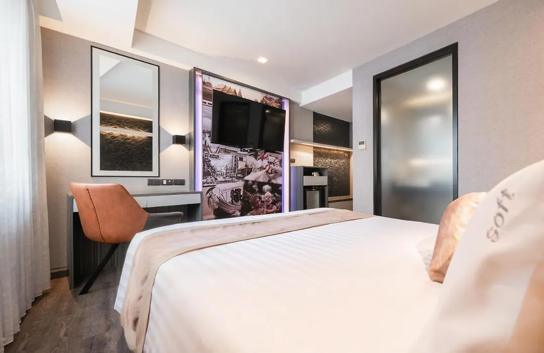 Aspira Gems Center Silom-1