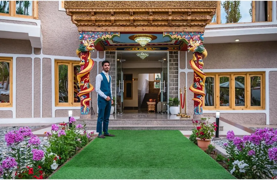 Sangaylay Palace-1