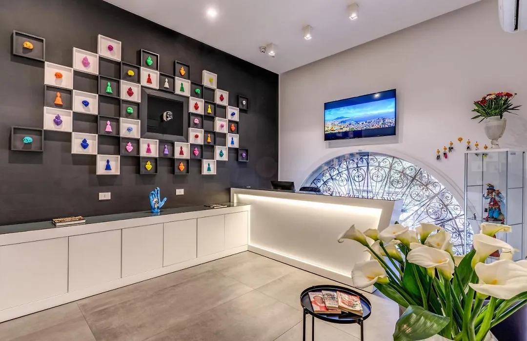 Gallery Suite Naples-1