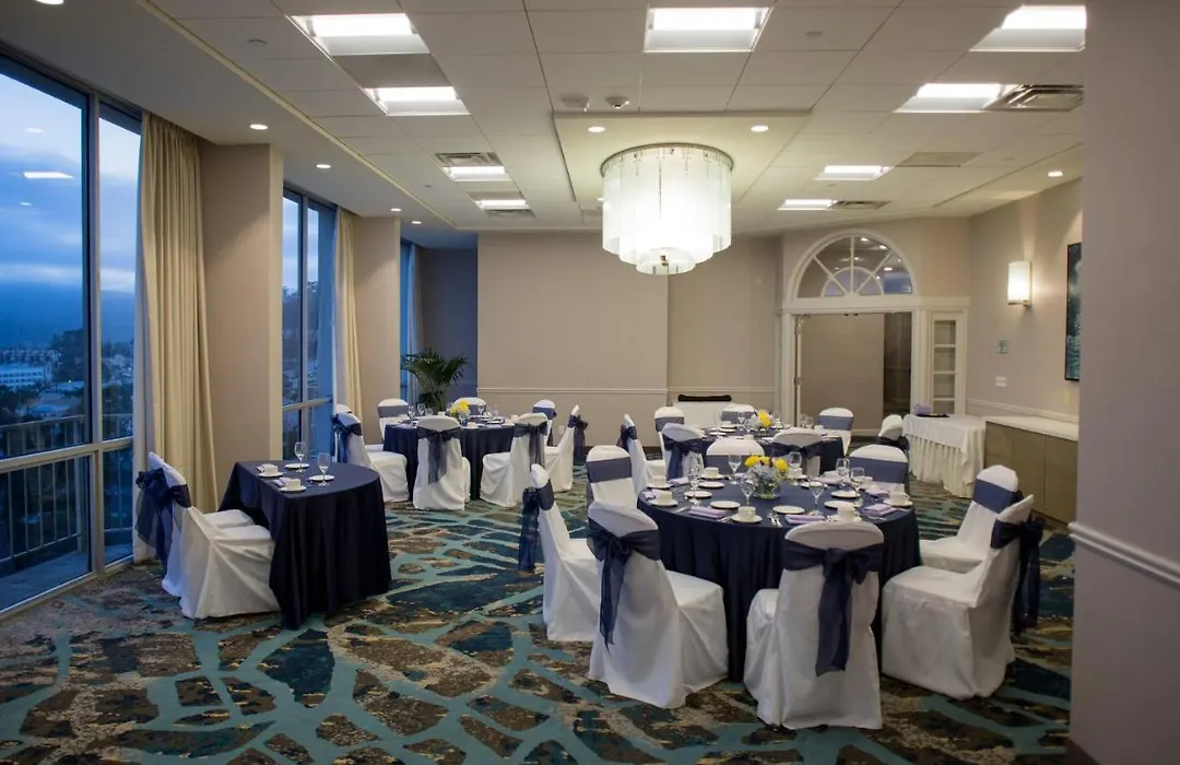 Crowne Plaza Ventura Beach By Ihg-1