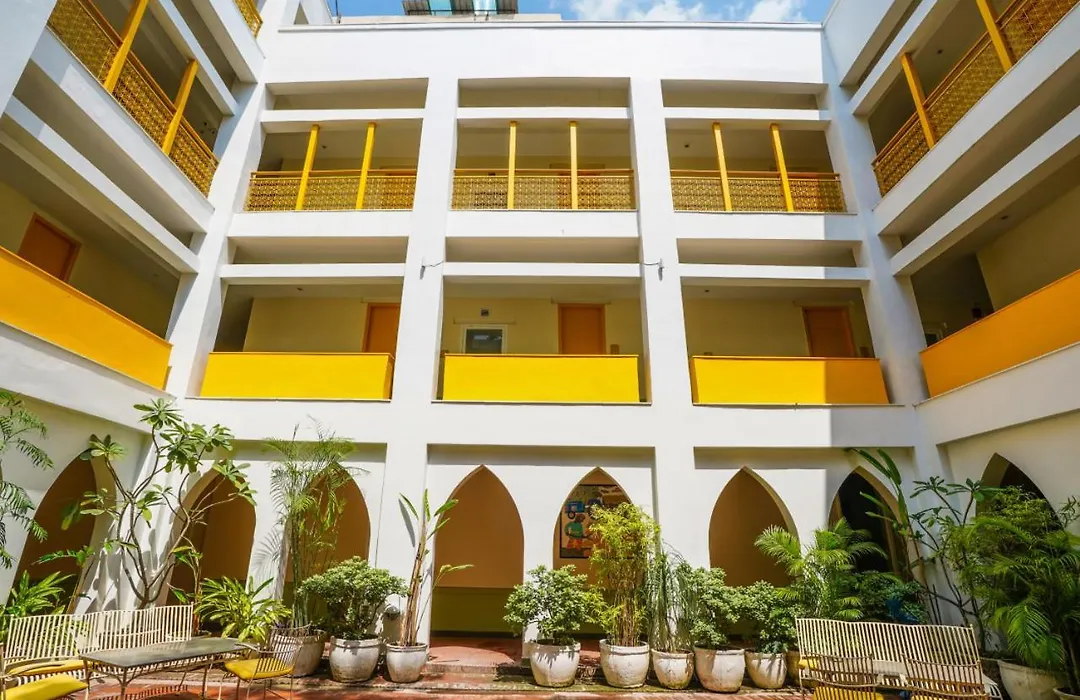 Bloom Boutique L Signature Towers-1