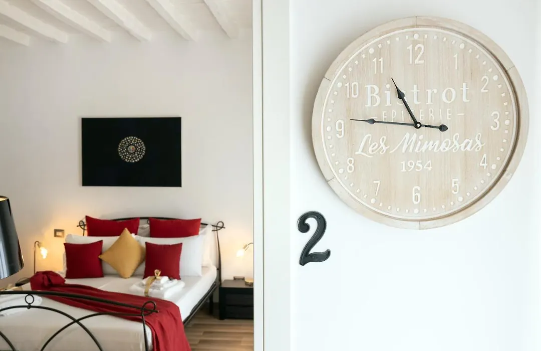 Barcaccia Luxury Suites-1