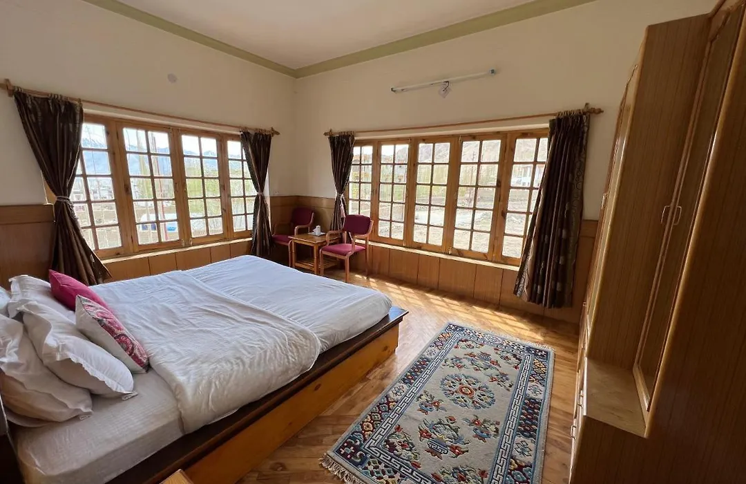 Heschuk Guest House-1