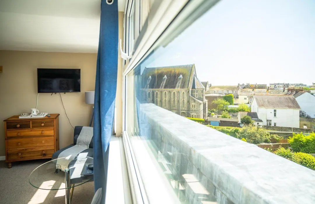 Sleepy Puffin Guest House-1