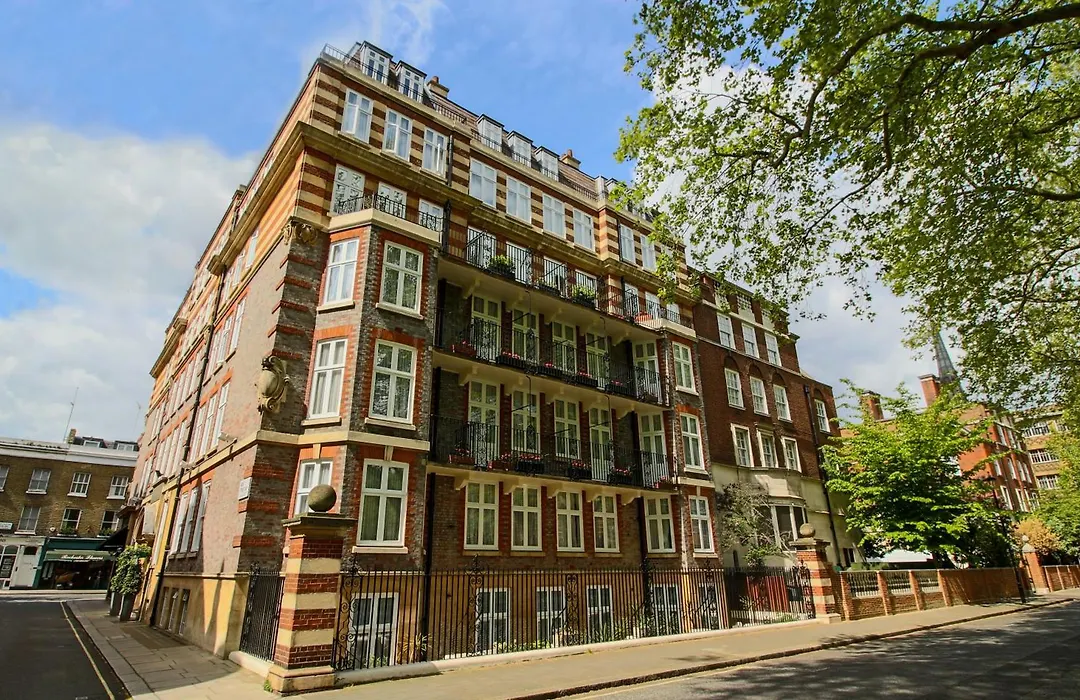 Rochester Hotel By Blue Orchid-1