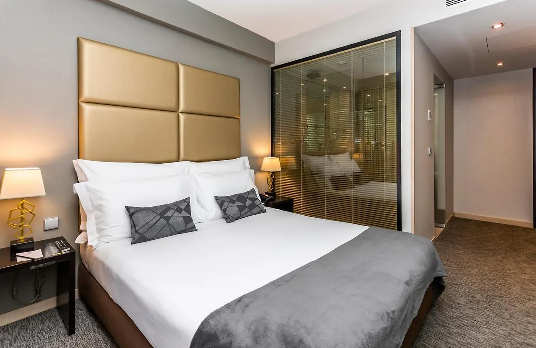 Czar Lisbon Hotel-1