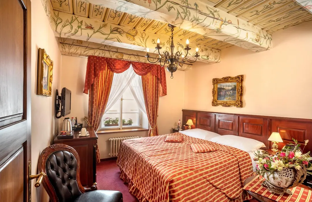 Hotel U Zlateho Stromu Prague By Bhg-1