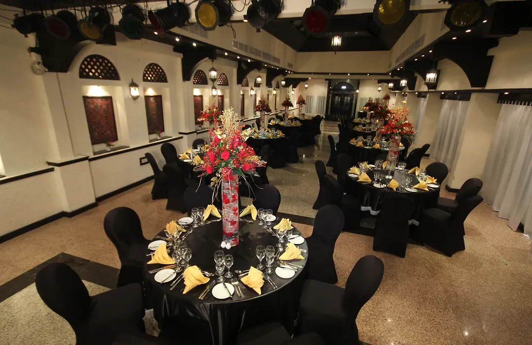 Arabian Courtyard Hotel & Spa-1