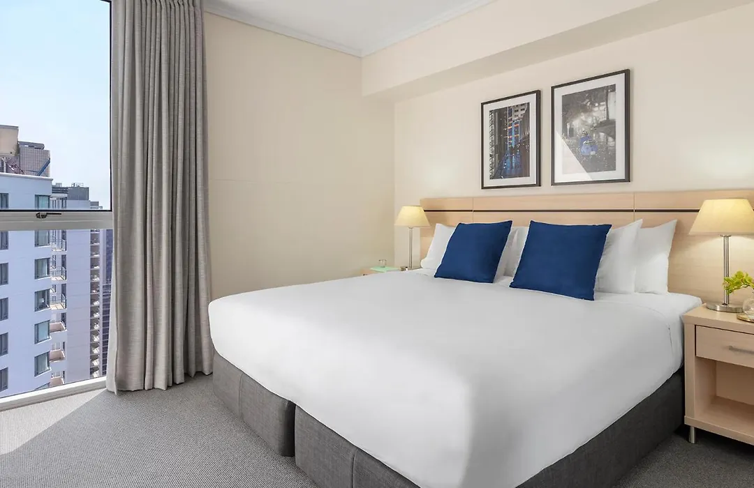 Oaks Brisbane Festival Suites-1