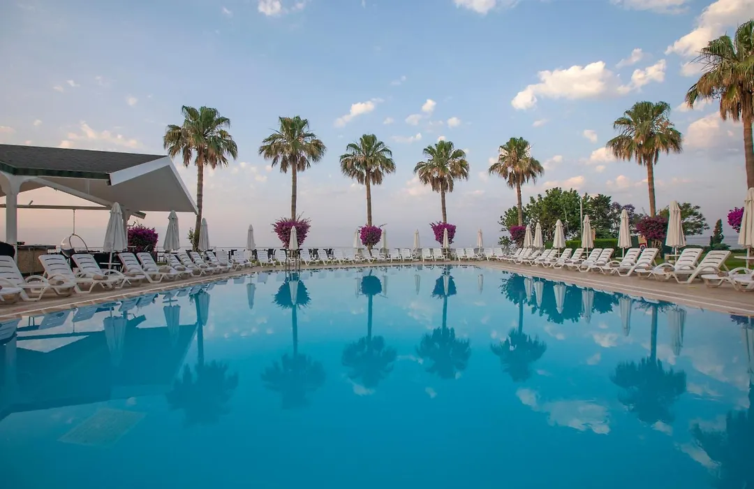 Falcon Hotel-1