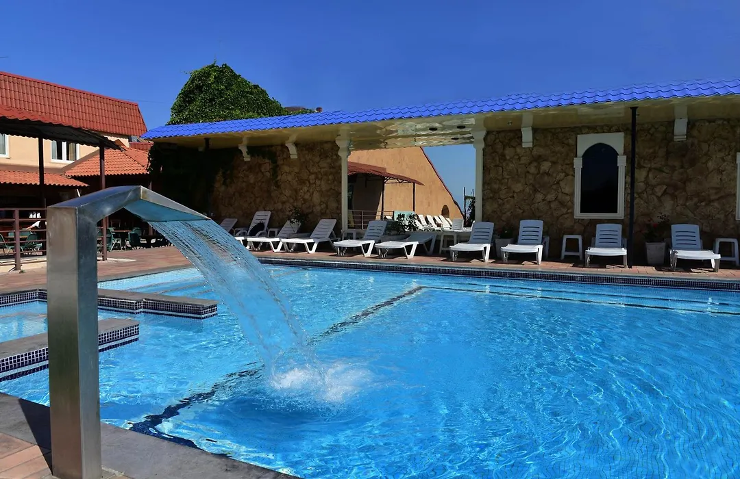 Regineh Hotel-1