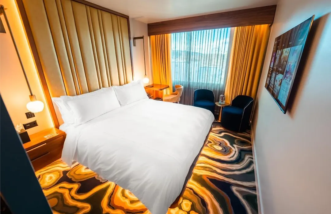 Superior East Wing Rooms By Five Zurich-1