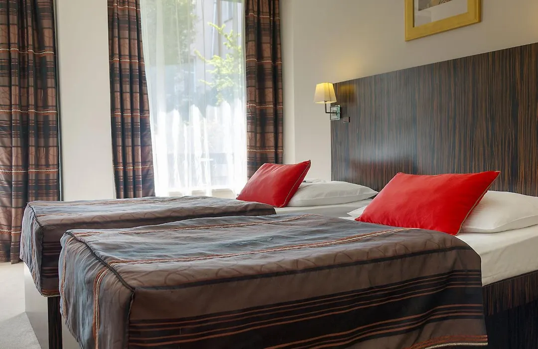 Ea Hotel Crystal Palace-1