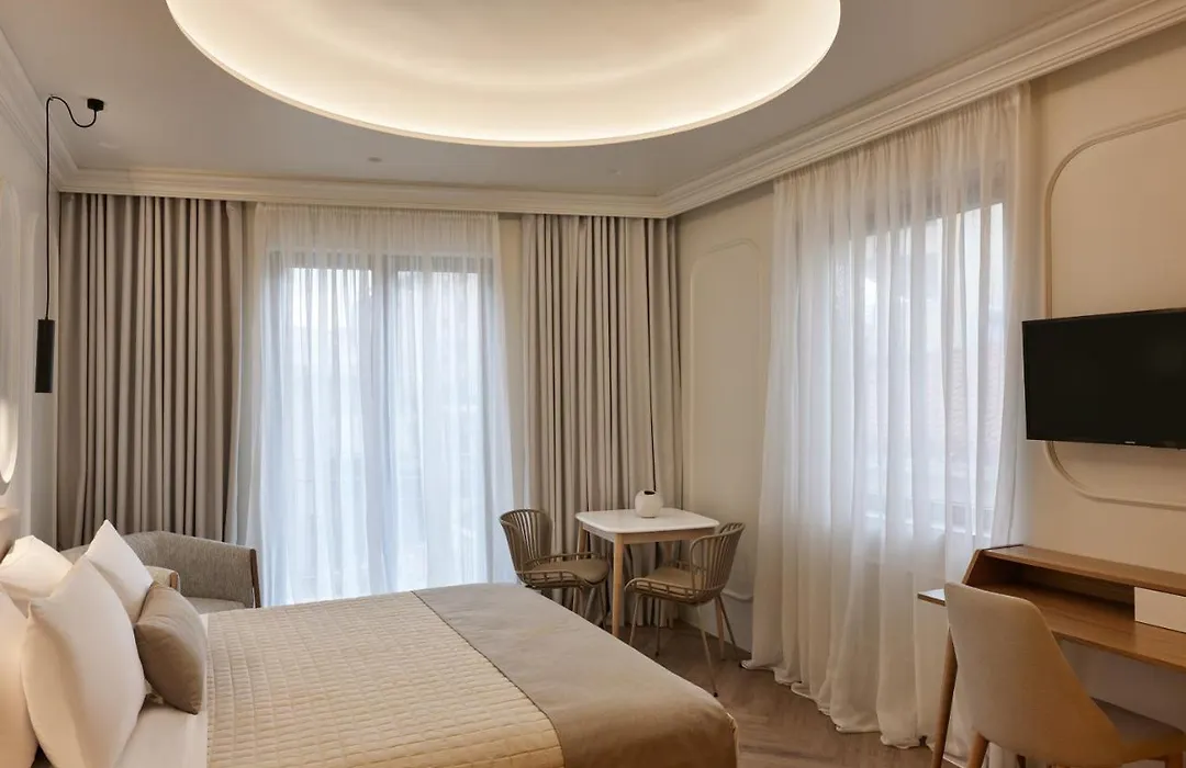 Dwell - Elegant City Stay-1