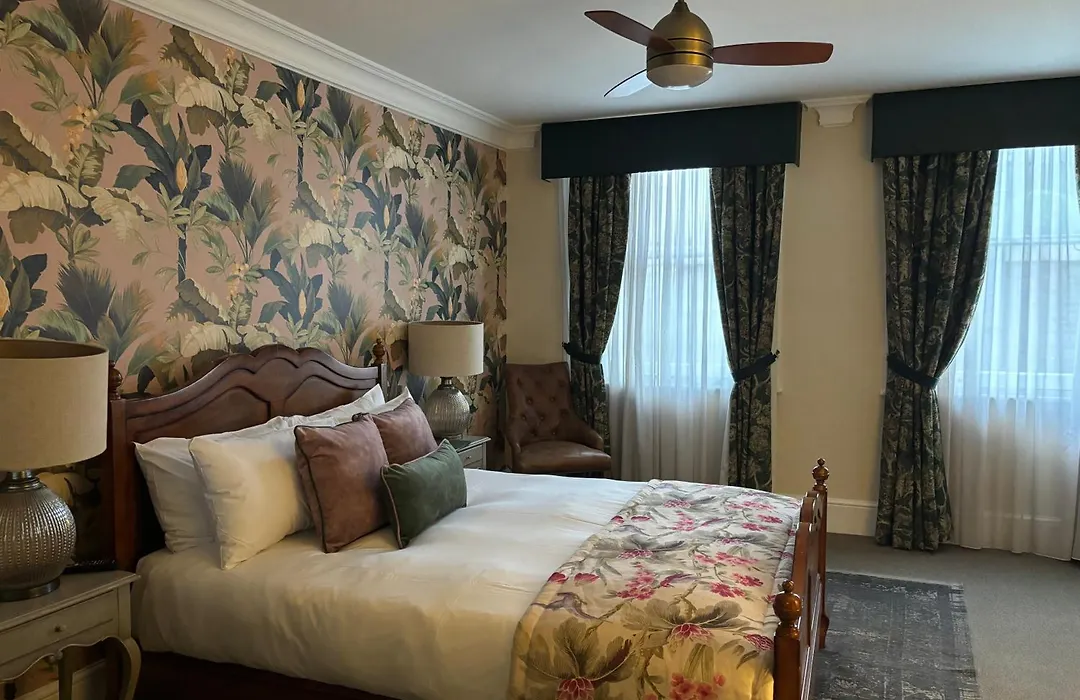 The Clerk & Well Pub And Rooms-1