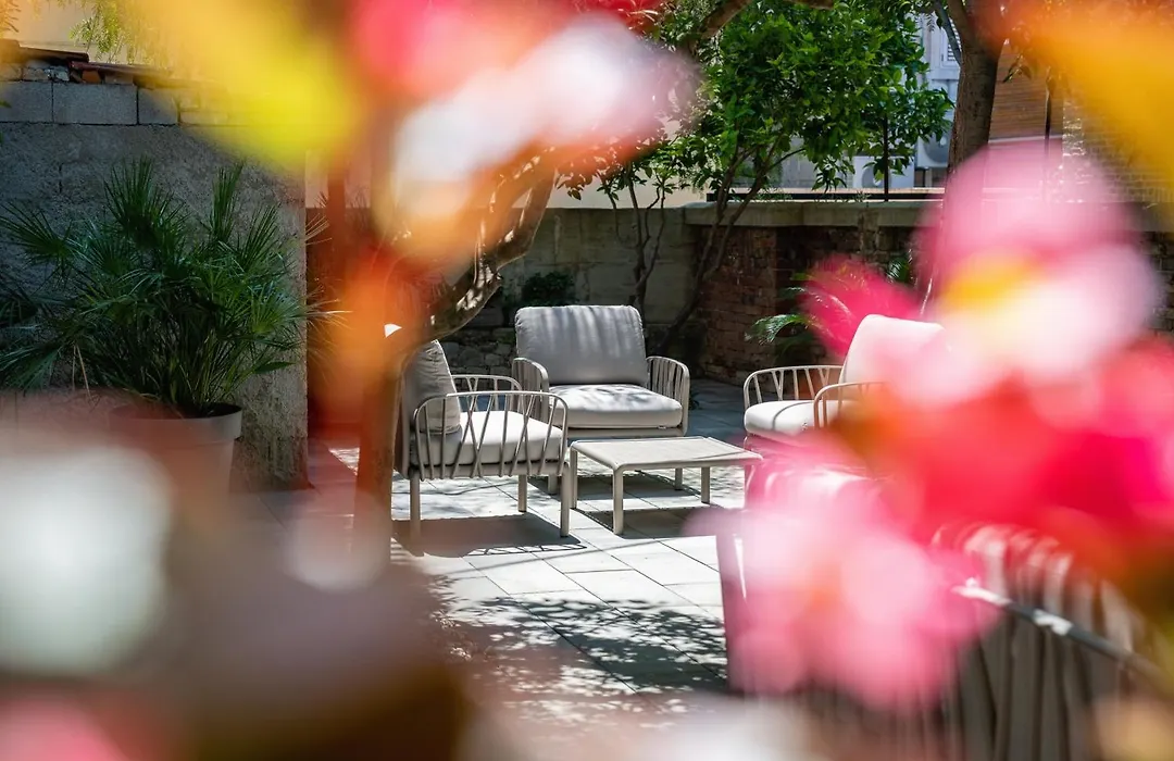 Azur Palace Luxury Rooms-1